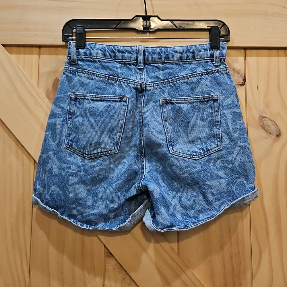 Denim Co | Heart Print Adjustable Waistband Denim Mom Shorts | Size 11-12